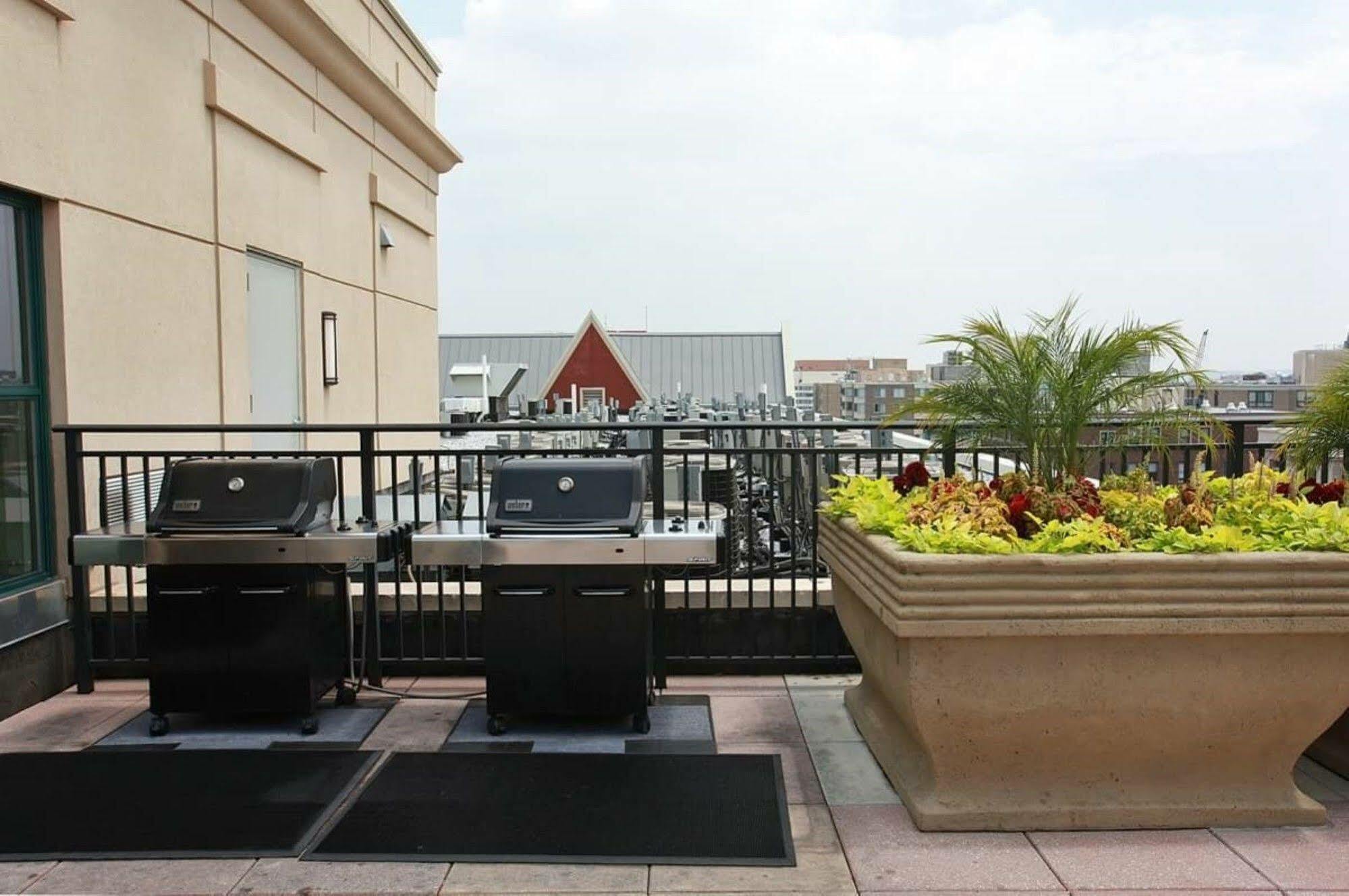 Global Luxury Suites At Thomas Circle Washington Exteriör bild